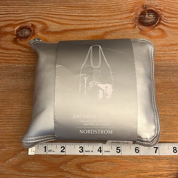 Nordstrom Tote Bag NWT Cityscape Silver Travel Fold Zip Up Packable Reusable - Picture 14 of 16